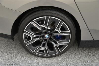 2024 BMW 5 Series 530i   - Photo 47 - Mesa, AZ 85202