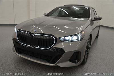 2024 BMW 5 Series 530i   - Photo 51 - Mesa, AZ 85202