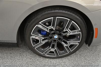 2024 BMW 5 Series 530i   - Photo 48 - Mesa, AZ 85202