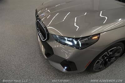 2024 BMW 5 Series 530i   - Photo 52 - Mesa, AZ 85202