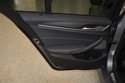 2023 BMW 5 Series 530i   - Photo 38 - Mesa, AZ 85202