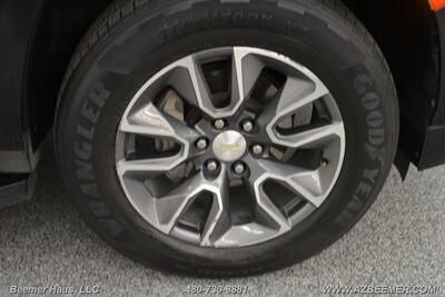2021 Chevrolet Suburban LT   - Photo 49 - Mesa, AZ 85202