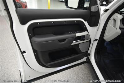 2023 Land Rover Defender 130 S   - Photo 36 - Mesa, AZ 85202