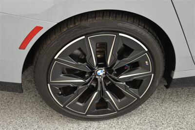2023 BMW 7 Series 740i   - Photo 48 - Mesa, AZ 85202