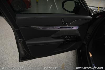 2025 BMW 7 Series 750e xDrive   - Photo 39 - Mesa, AZ 85202