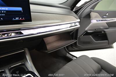 2025 BMW 7 Series 750e xDrive   - Photo 36 - Mesa, AZ 85202
