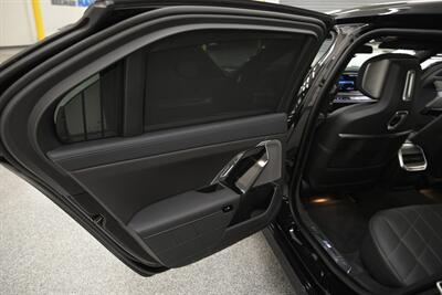 2025 BMW 7 Series 750e xDrive   - Photo 40 - Mesa, AZ 85202