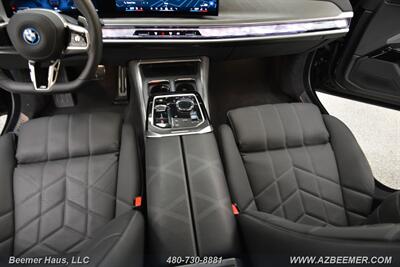 2025 BMW 7 Series 750e xDrive   - Photo 18 - Mesa, AZ 85202