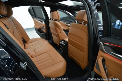 2022 BMW 5 Series M550i xDrive   - Photo 22 - Mesa, AZ 85202