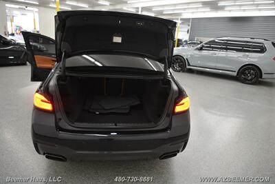 2022 BMW 5 Series M550i xDrive   - Photo 42 - Mesa, AZ 85202