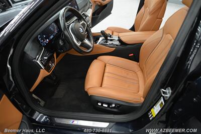 2022 BMW 5 Series M550i xDrive   - Photo 13 - Mesa, AZ 85202