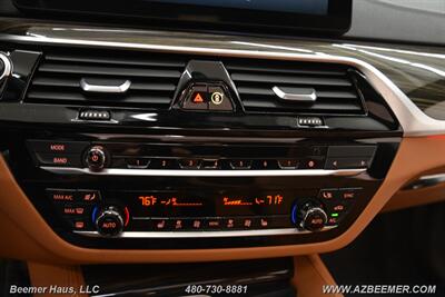 2022 BMW 5 Series M550i xDrive   - Photo 34 - Mesa, AZ 85202