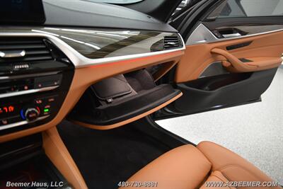 2022 BMW 5 Series M550i xDrive   - Photo 36 - Mesa, AZ 85202
