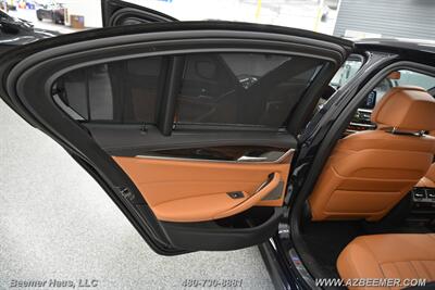 2022 BMW 5 Series M550i xDrive   - Photo 39 - Mesa, AZ 85202