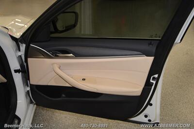 2021 BMW 5 Series 530e   - Photo 43 - Mesa, AZ 85202