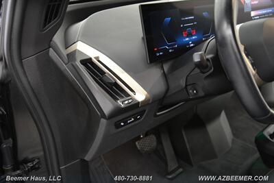 2022 BMW iX xDrive50   - Photo 27 - Mesa, AZ 85202