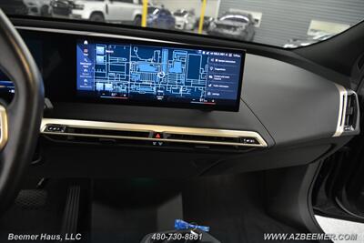2022 BMW iX xDrive50   - Photo 30 - Mesa, AZ 85202