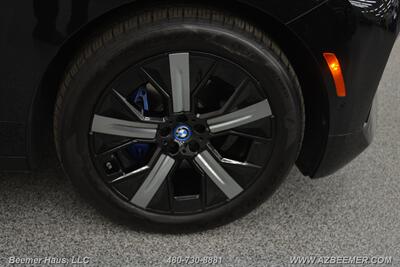 2022 BMW iX xDrive50   - Photo 43 - Mesa, AZ 85202