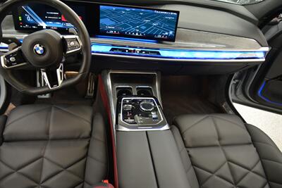 2024 BMW 7 Series 740i   - Photo 17 - Mesa, AZ 85202
