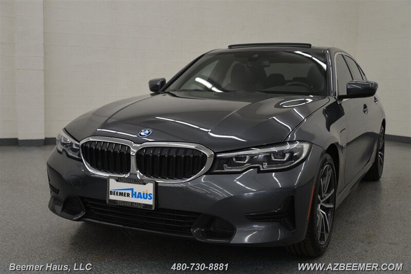 2022 BMW 3 Series 330e  