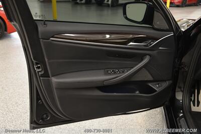 2023 BMW 5 Series 530i   - Photo 39 - Mesa, AZ 85202