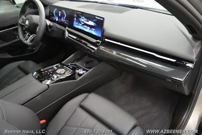 2024 BMW 5 Series 530i   - Photo 16 - Mesa, AZ 85202