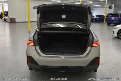 2024 BMW 5 Series 530i   - Photo 42 - Mesa, AZ 85202
