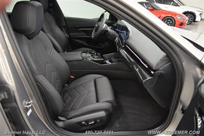 2024 BMW 5 Series 530i   - Photo 14 - Mesa, AZ 85202