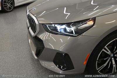 2024 BMW 5 Series 530i   - Photo 50 - Mesa, AZ 85202