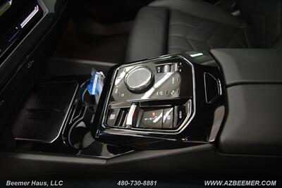 2024 BMW 5 Series 530i   - Photo 33 - Mesa, AZ 85202