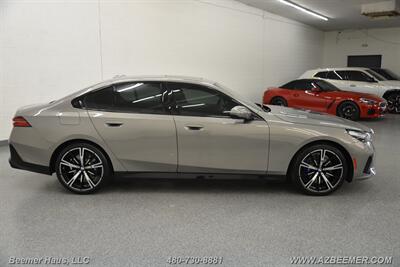 2024 BMW 5 Series 530i   - Photo 7 - Mesa, AZ 85202