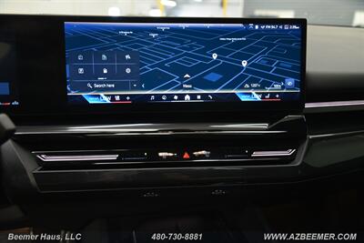 2024 BMW 5 Series 530i   - Photo 30 - Mesa, AZ 85202