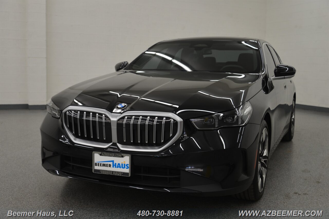 2024 BMW 5 Series 530i   - Photo 1 - Mesa, AZ 85202