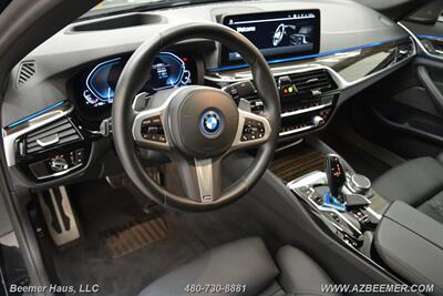 2023 BMW 5 Series 530e   - Photo 13 - Mesa, AZ 85202