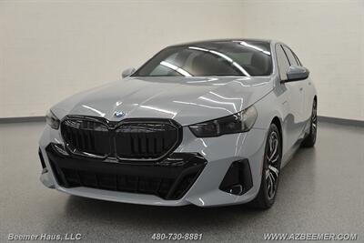 2025 BMW 5 Series 550e xDrive   - Photo 1 - Mesa, AZ 85202