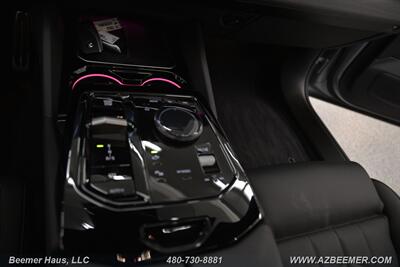 2025 BMW 5 Series 550e xDrive   - Photo 34 - Mesa, AZ 85202