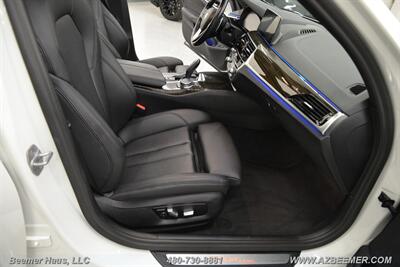 2020 BMW 5 Series 530e iPerformance   - Photo 19 - Mesa, AZ 85202