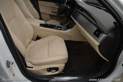 2020 Jaguar XF 25t Premium   - Photo 15 - Mesa, AZ 85202