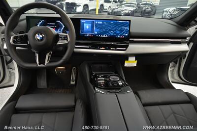 2026 BMW 5 Series 530i   - Photo 16 - Mesa, AZ 85202