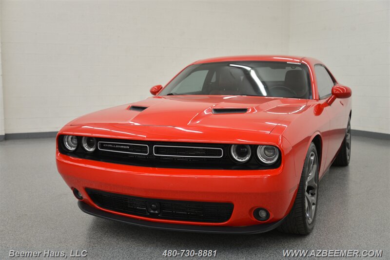 2016 Dodge Challenger SXT  