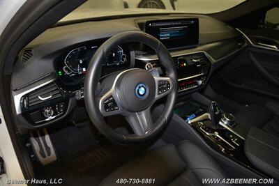 2023 BMW 5 Series 530e   - Photo 13 - Mesa, AZ 85202