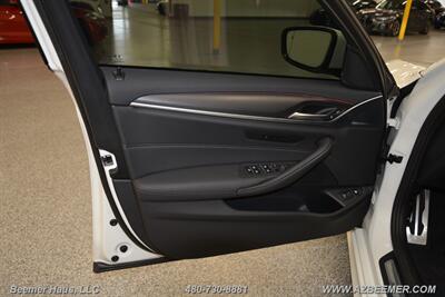 2023 BMW 5 Series 530e   - Photo 38 - Mesa, AZ 85202