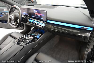2024 BMW i5 M60   - Photo 18 - Mesa, AZ 85202