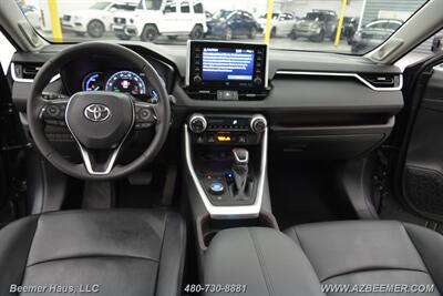 2020 Toyota RAV4 Hybrid Limited   - Photo 17 - Mesa, AZ 85202