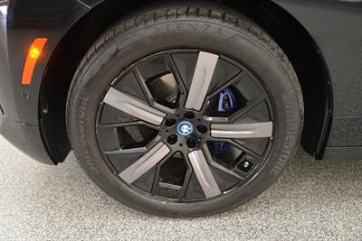 2024 BMW iX xDrive50   - Photo 31 - Mesa, AZ 85202