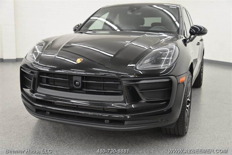 2023 Porsche Macan  
