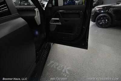 2023 Land Rover Defender 130 SE   - Photo 40 - Mesa, AZ 85202