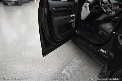 2023 Land Rover Defender 130 SE   - Photo 37 - Mesa, AZ 85202