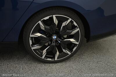 2024 BMW 5 Series 530i   - Photo 49 - Mesa, AZ 85202