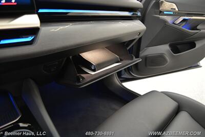 2024 BMW 5 Series 530i   - Photo 37 - Mesa, AZ 85202